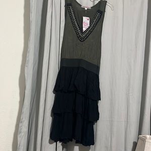 Cute rhinestone detail v neck